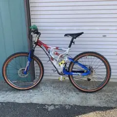 【使用少】MONGOOSE フルサス MTB カスタム多 26㌅　2013年式 使用少】MONGOOSE フルサス MTB カスタム多 26㌅ 2013年式