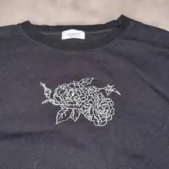 JUNRED ブラック 花刺繍 半袖シャツ