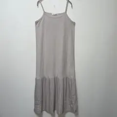 Khalita ベージュ　キャミロングワンピース　裾プリーツ　シンプル　L