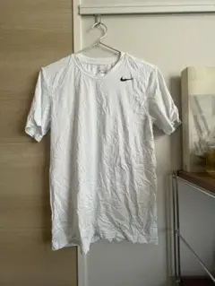 Nike THE NIKE TEE ホワイト Tシャツ　Sサイズ