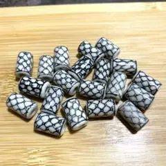陶器ビーズ とんぼ玉 菱形格子 黒絵 染付 シノワズリ 約18mm 20個 a6