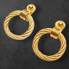 Item thumbnail for item cb9a410a-164a-4022-af93-4c36210b4b14