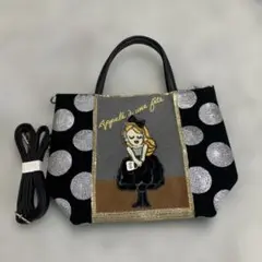 ドット柄刺繍ハンドバッグ