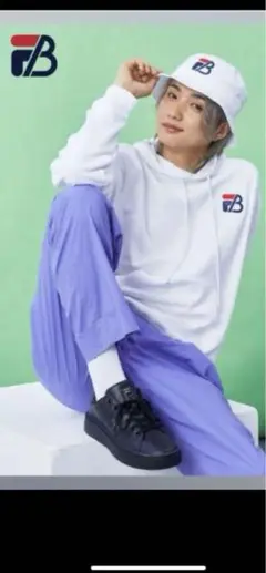 FILA BE FIRSTコラボ　バケハ