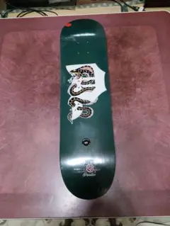 V.W.P スケボー　未開封 secondsk8_tr-pl-4r68lo-logoraw