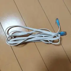 ホワイト RJ45 LANケーブル（2m）