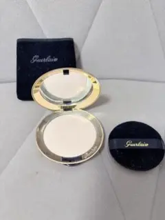 GUERLAINゲランレヴォワレットトランスパレントフェイスパウダー２つ ゲラン / レ ヴォワレット プードル プレッセ Tの公式商品情報