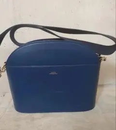 A.P.Cアーペーセー ハーフムーン ショルダーバッグ ブルー レザー