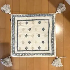 franfranc刺繍模様タッセル付きクッションカバー