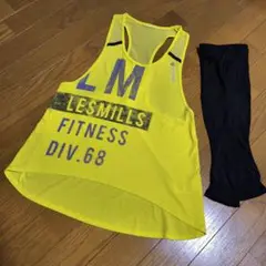 【Mサイズの方にオススメ】Reebokタンクトップ／3COINSアームカバー