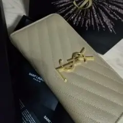 専用イヴ・サンローラン美品長財布