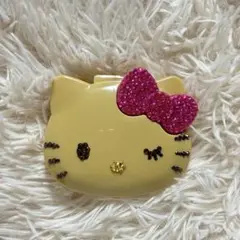 日焼けキティ　つけまつ毛ケース　デコ
