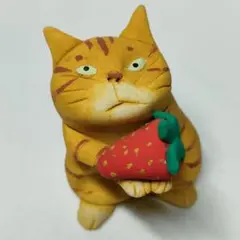 半澤淳子　猫の置物　いちご