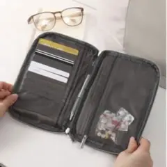 (新品)お薬手帳ケース チャコールグレー 3coins