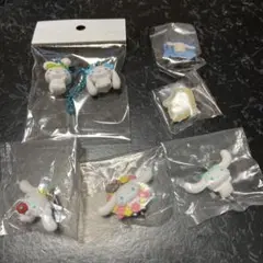 【7点】　シナモロール　ピンバッジ　キーホルダー　チャーム　７点セット　まとめて