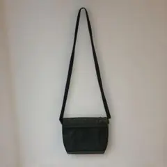 ダークグリーン ナイロン サコッシュ
