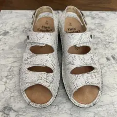 【お値引き中】Finn Comfort 英字柄デザインサンダル S 3 1/2