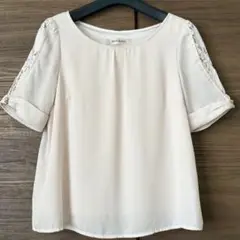MISCH MASCH 袖レースビジューボタンシフォンブラウス