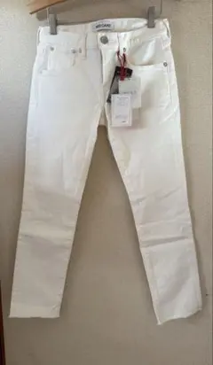 お値下げ⭐️RED CARD ホワイトデニム クロップド 22 新品未使用