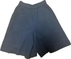 YVES SAINT LAURENT 黒ショートパンツ