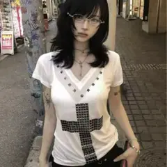 【新品】y2k 平成ギャル　d.i.a.　Tシャツ　ピチT　 スタッズ 十字架