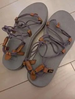 Teva サンダル