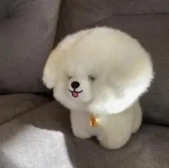 白い犬型ぬいぐるみ 金色の鈴付き