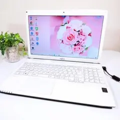 設定済✨すぐに使える薄型ノートパソコン✨カメラ✨データたっぷり保存