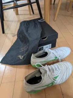 MIZUNO モレリア 4 β（ベータ） 25.5cm