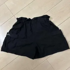 黒いハーフパンツ サイドポケット付き