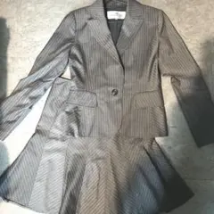 【ビアッジョブルー】美品 セットアップスーツ グレーストライプ