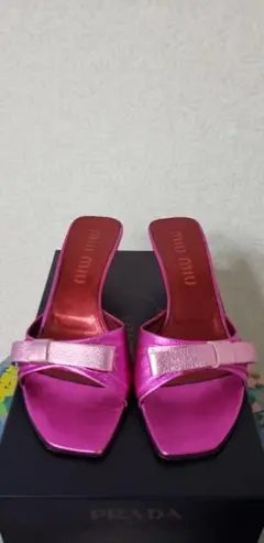 miu miu ピンクメタリック 36.5
