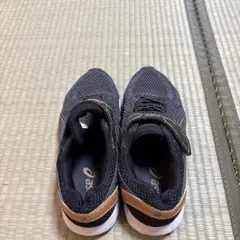 ASICS キッズスニーカー ブラック/ゴールド