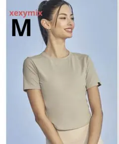 新品未使用✨XEXYMIX 半袖Tシャツ　クロップド丈 ゼクシィミックス