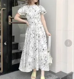 Olive des Olive ピンタックバックリボンフレア袖ワンピース
