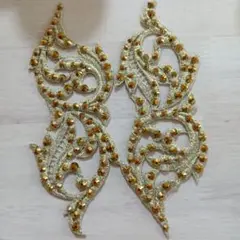 金色ストーン付き装飾モチーフ