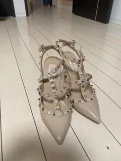 美品VALENTINOロックスタッズパンプス