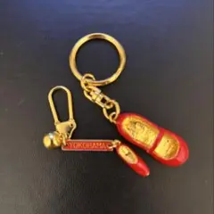 人気 赤レンガ倉庫 赤い靴 チャーム2種