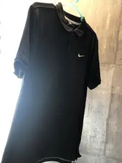 Nike ブラック ポロシャツ