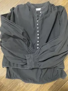 MERLOT IKYU ブラック長袖シャツ