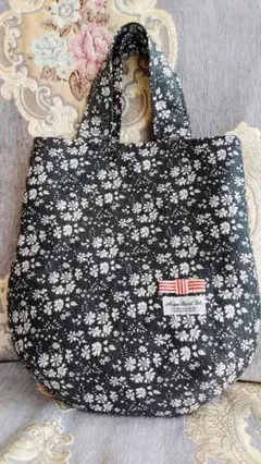 ハンドメイド　リバティ　カペル　エッグ型トートバッグ