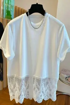 【新品に近い】半袖 レース裾 Tシャツ