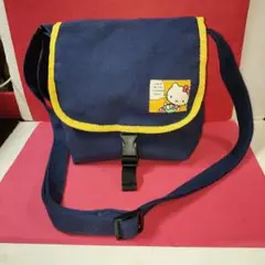 ハローキティ　ショルダーバック　紺色