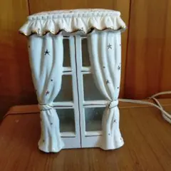【ジャンク品】カーテン付きホワイトテーブルライト