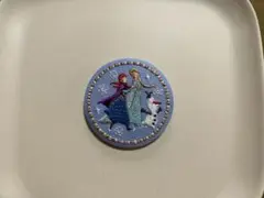 ディズニー　刺繍缶バッジ　アナと雪の女王