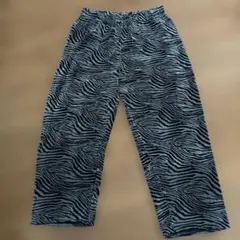 ストレッチゼブラ柄ズボン
