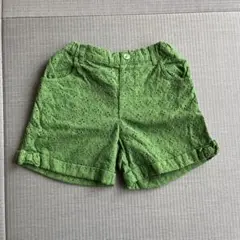BeBe 刺繍入りグリーン半ズボン 130