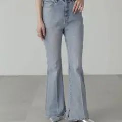 フリーズマート☆内スリットベルボトムデニムパンツ