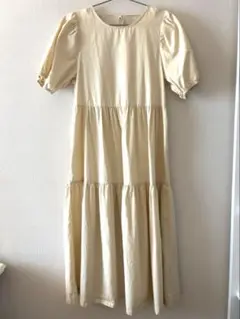 H&M パフスリーブ半袖ワンピース【クリーム色 Sサイズ】