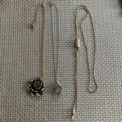 バラのペンダントとロングネックレスセット